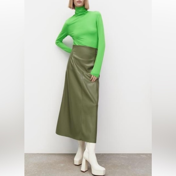 New Zara faux leather green midi skirt - Picture 2 of 7